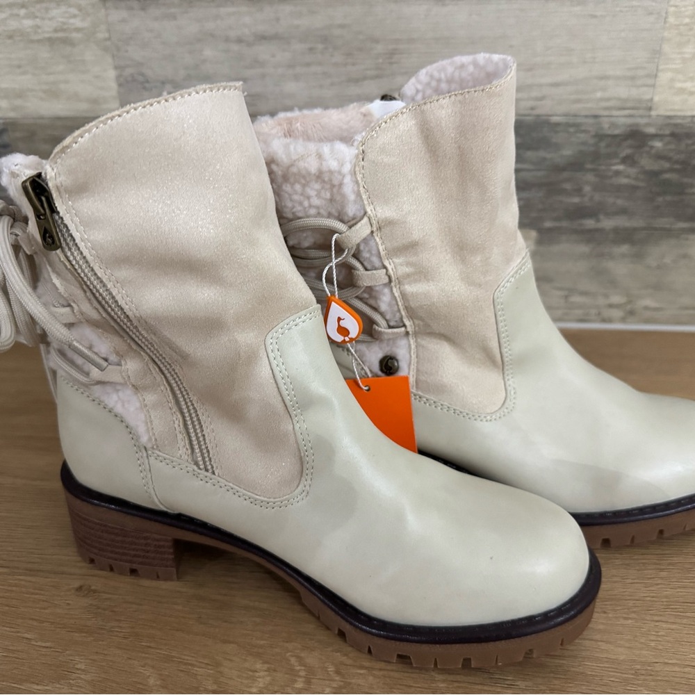 Sporto Tan and Cream Winter Boots with Faux Fur
